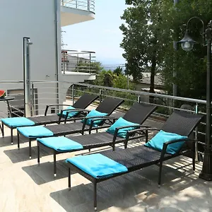Dragi With Pool, Sauna, & Whirlpool Apartman