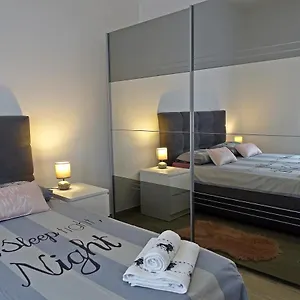 Denis Apartman
